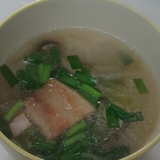豚バラ肉の中華スープ(^ー^)